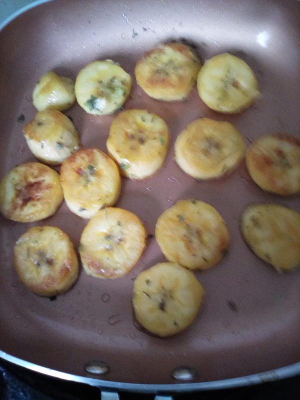 NO OIL FOR MY PLANTAINS :)