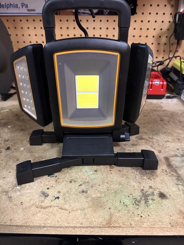 Bell and Howell Bionic Portable LED Worklight 750 Lumens Rechargeable Work  Light