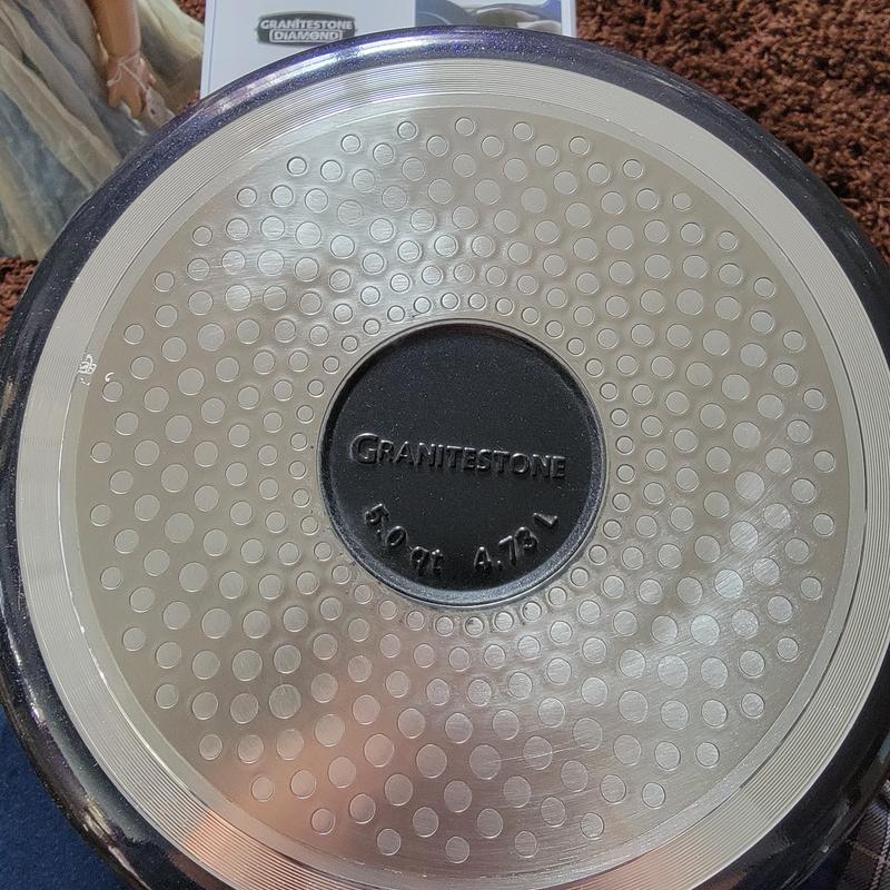 GRANITESTONE 5 qt. Round Aluminum Ultra-Durable Nonstick Mineral and  Diamond Coating Dutch Oven in Black 7500 - The Home Depot