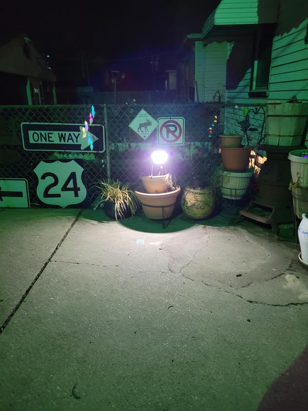 Shines a good distance