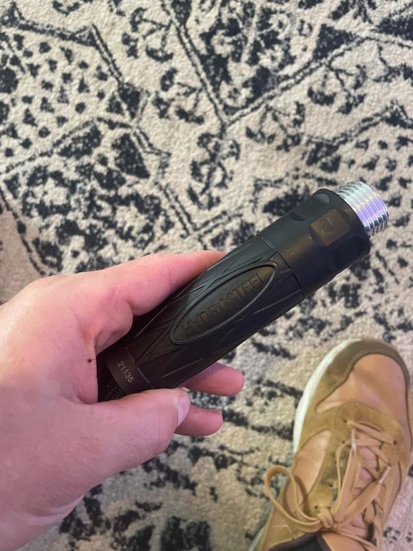 Super easy to connect with extra large handle. No tools needed.