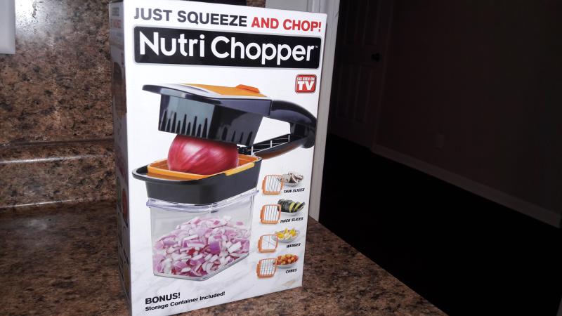 Nutri Chopper with Fresh-keeping Storage Container - Vegetable Slicer that  Chops, Cubes and Wedges, Multi-purpose Food Chopper with Stainless Steel  Blades, As Seen On TV