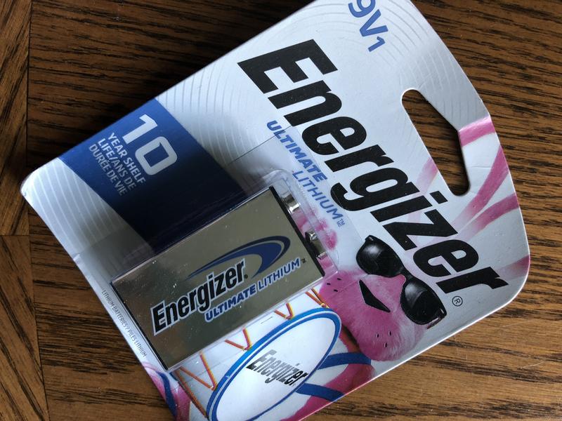 9V