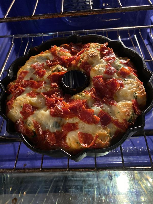 I just received a springform pan as a wedding gift so I made Chicago style deep  dish pizza! : r/Baking