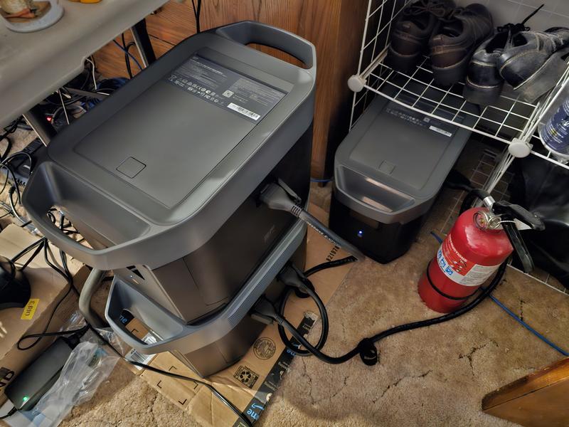 Delta 2 Max and 2 extra batteries.