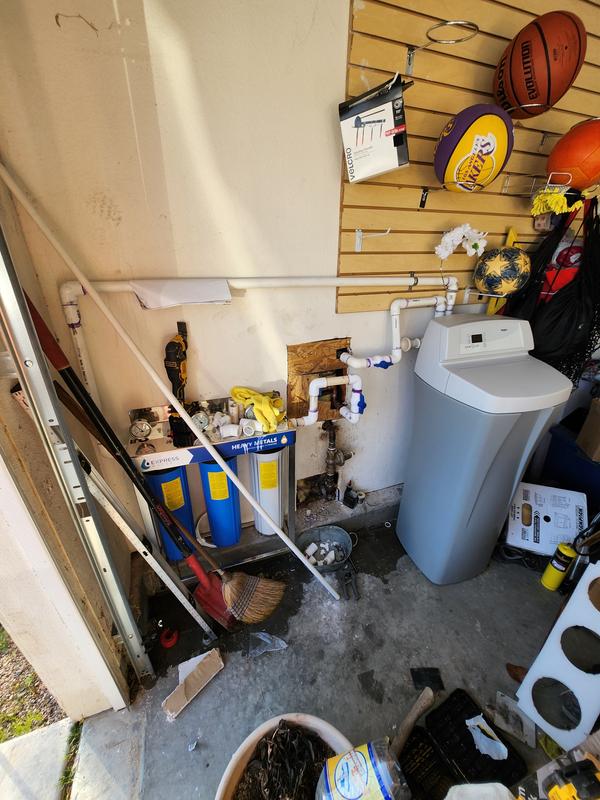 40,000 Grain Capacity Water Softener WHES40 Whirlpool, 41 OFF