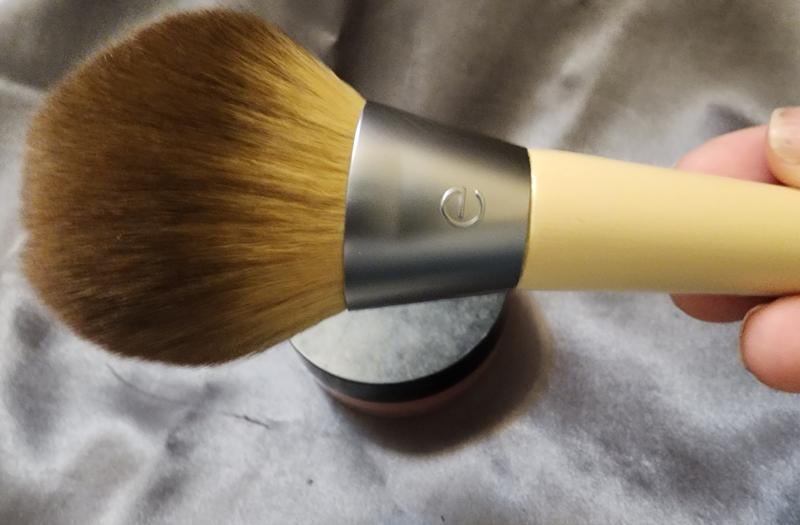 Luxe Exquisite Plush Powder Brush
