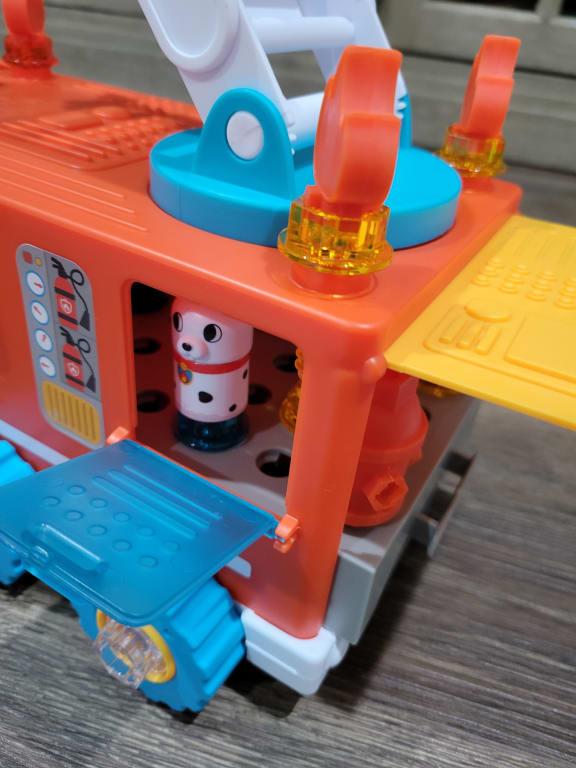 Love that pieces store in the truck