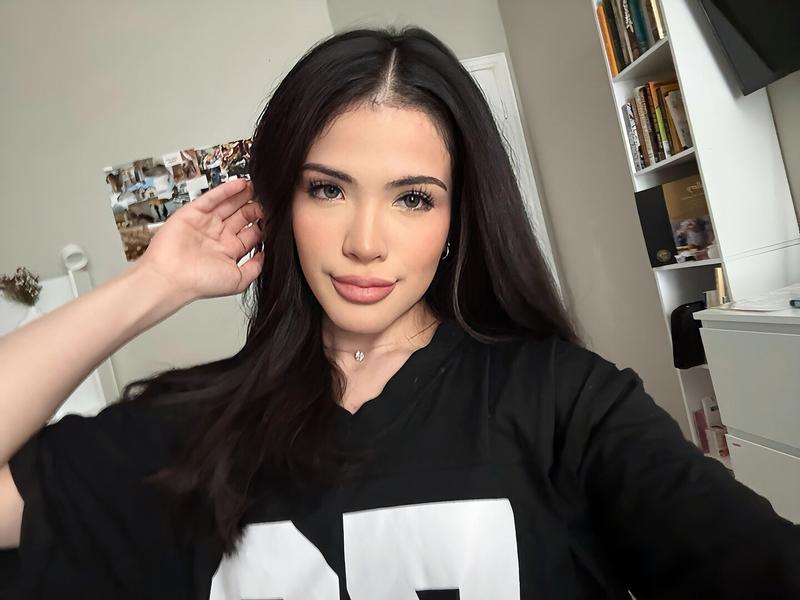 Customer carousel item 1.