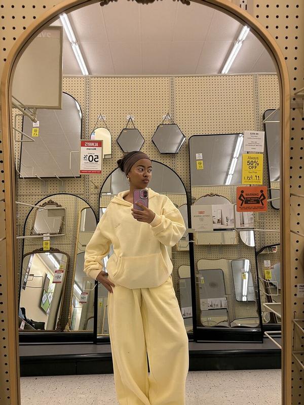 Customer carousel item 1.