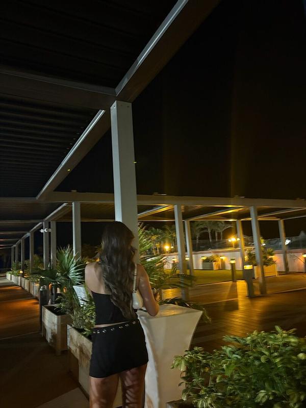 Customer carousel item 1.