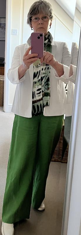 Review Thumbnail Image 0 275327593