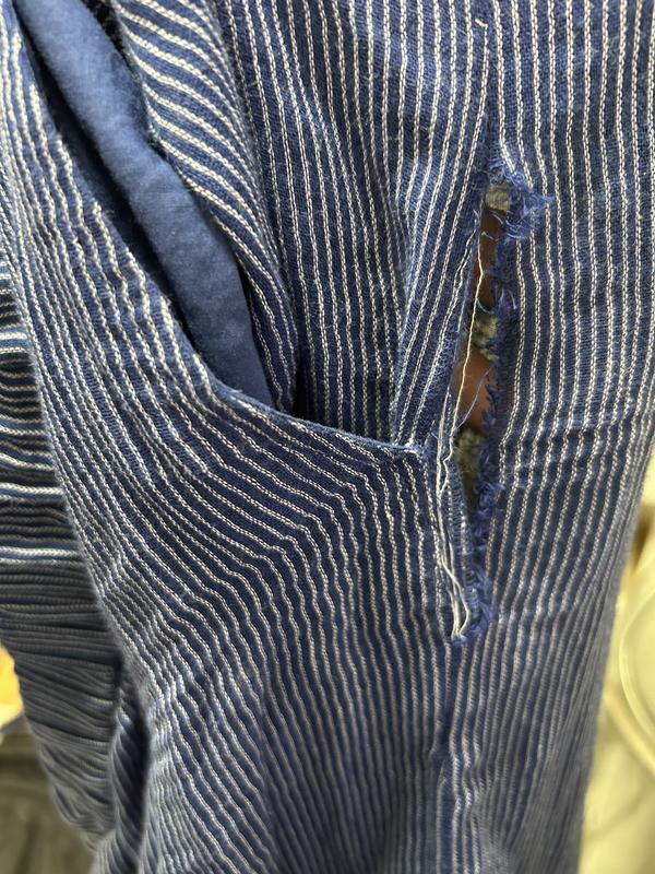 Customer photo for "I loved it, then it ripped a week after purchase"