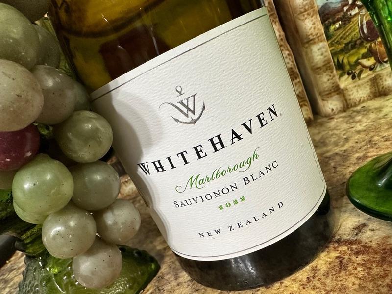 Whitehaven New Zealand Sauvignon Blanc White Wine, 750ml Glass Bottle 