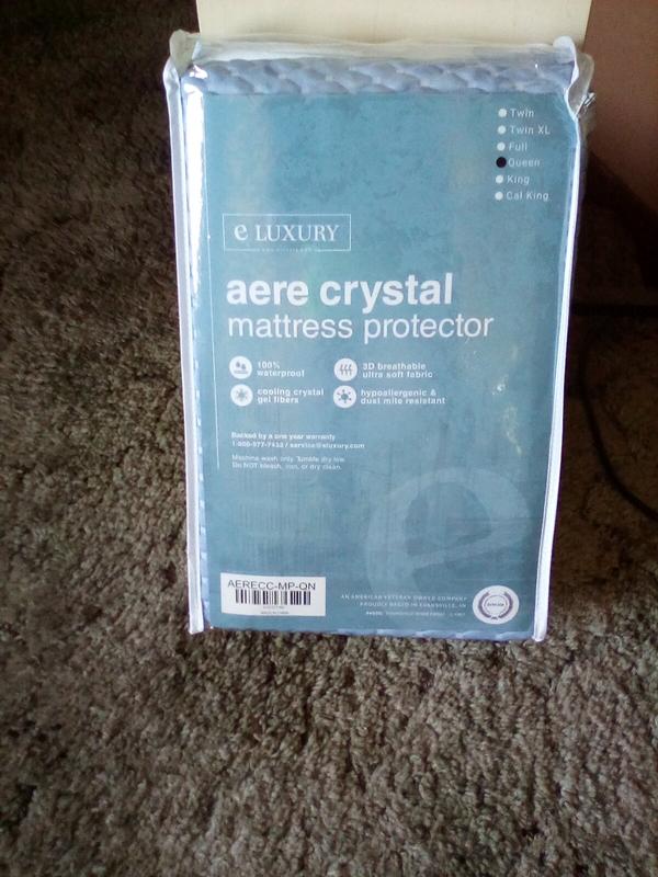 eLuxury Aere Crystal King Cooling Mattress Protector, Blue