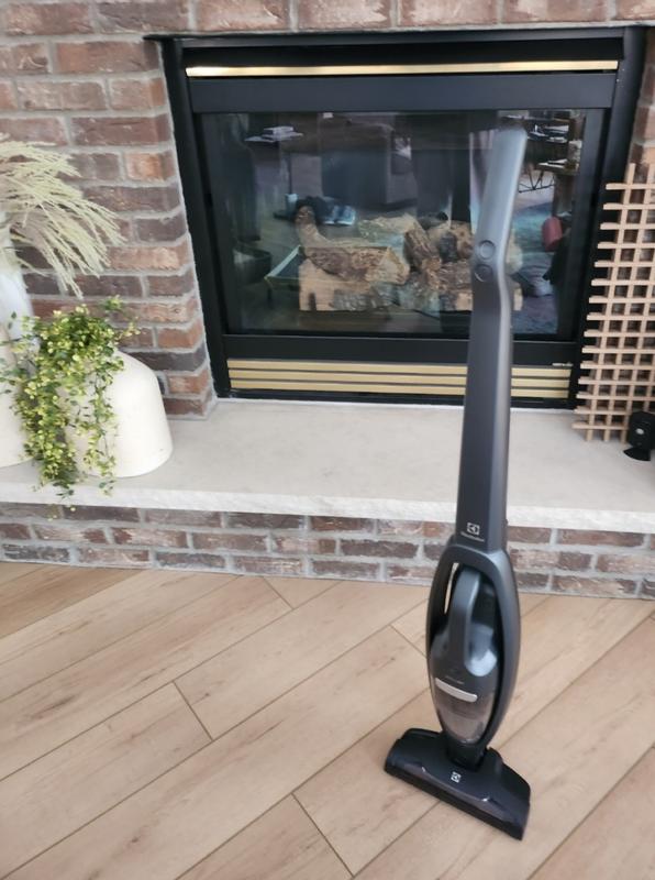 WellQ7™ Pet Vacuum, Vacuums