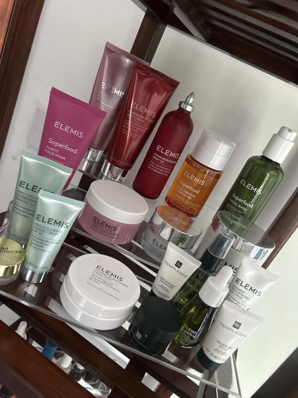 Customer photo for "Lovely fragrance, nice bottle, nice product"