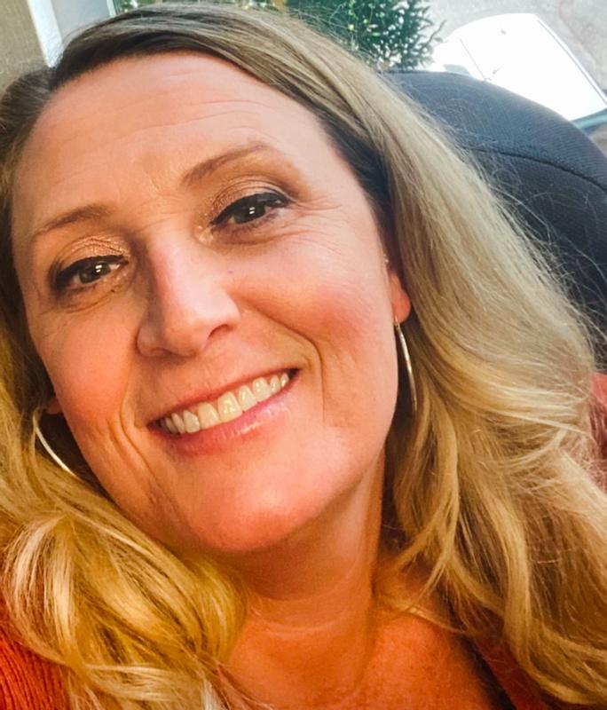 Age 49 been using Elemis products for 3 years and I love them! I have sensitive skin and I’ve never had any issues with their products breaking me out.