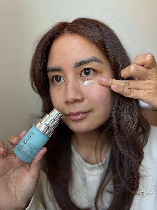 Customer photo for "A beautiful addition to my eye care routine"