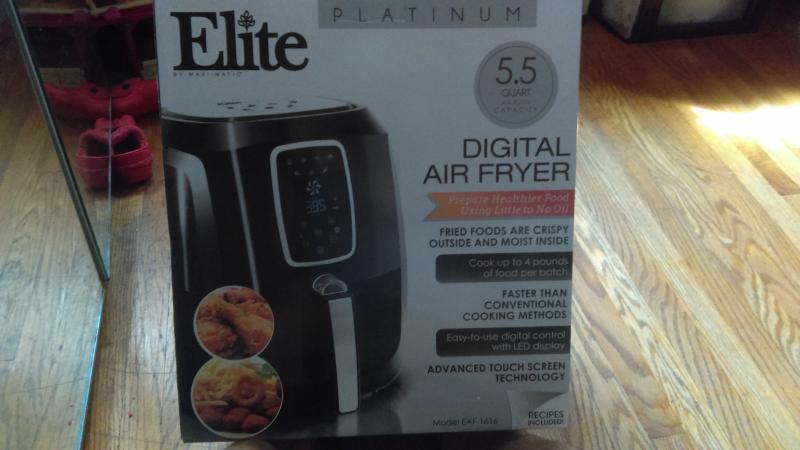 Elite 24.3-Quart Dual Zone Feature Black Air Fryer in the Air