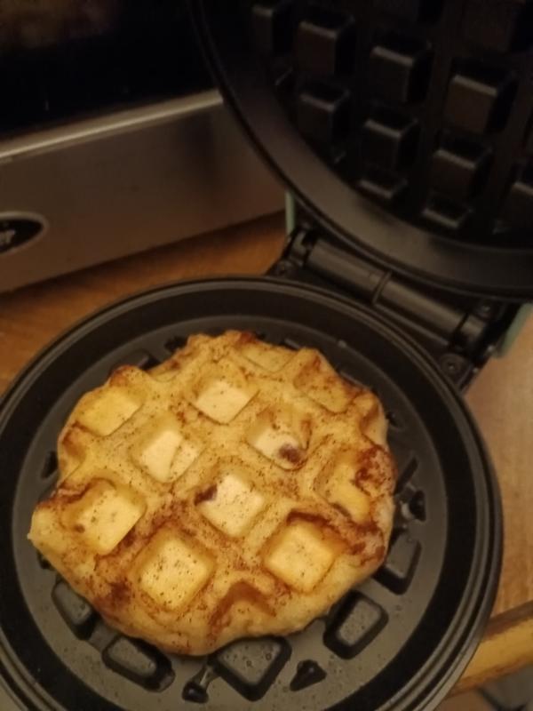 Cinnamon roll waffle