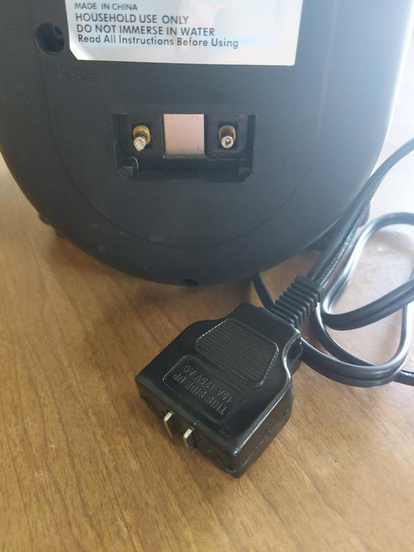 Magnetic plug