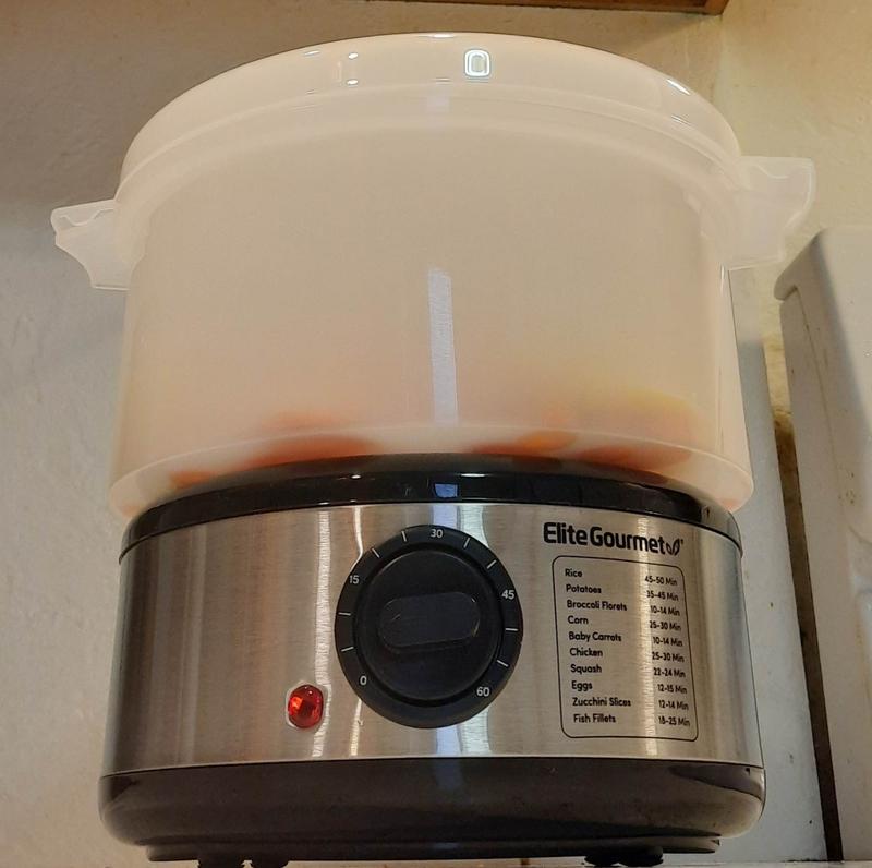 Carrots and Squash Steaming