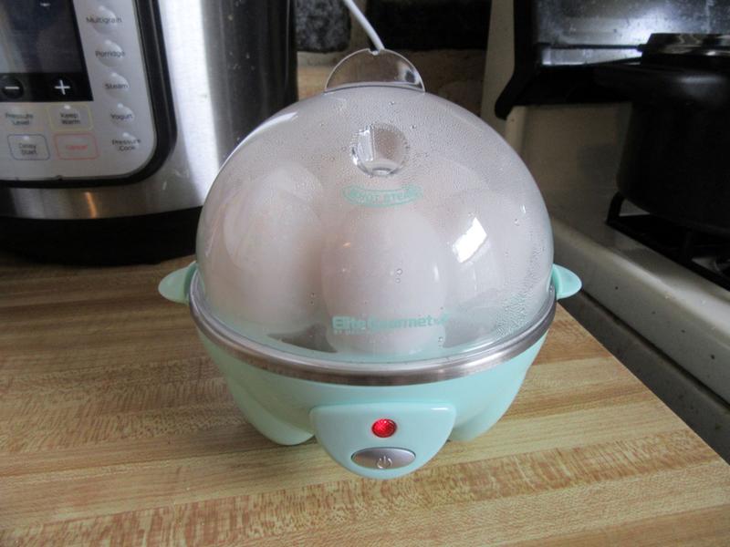  Elite Gourmet EGC314B Easy Egg Cooker Food Steamer