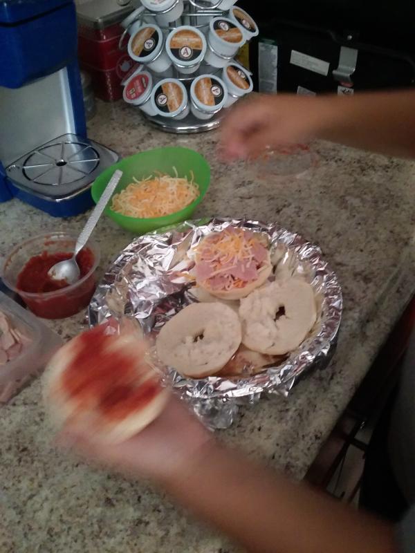 making bagel pizzas