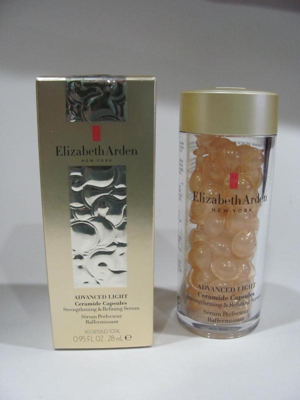 The ceramide capsules come in a clear bottle and are ready to use after twisting off the end of the capsule.