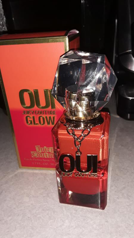 Cute bottle perfume comes in.