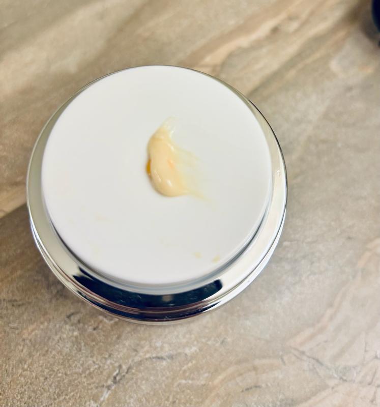 Customer carousel item 10.