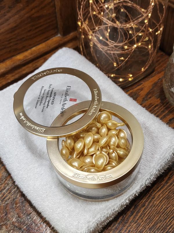 Ceramide Capsules Youth Restoring Serum | Elizabeth Arden | 30