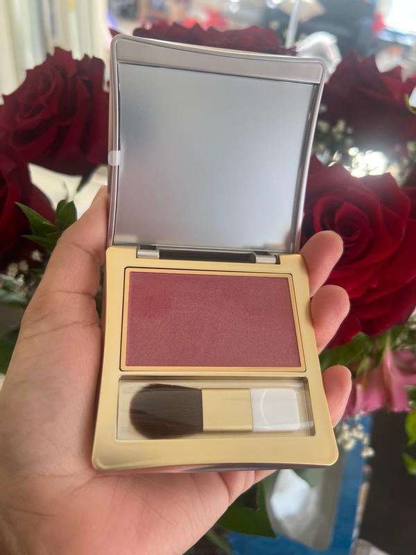 Customer carousel item 9.