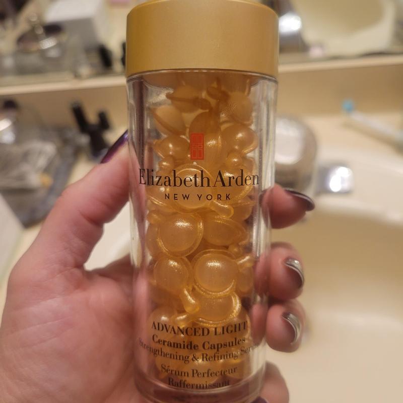Elizabeth Arden ceramide capsules in bottle
