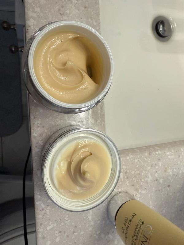 Customer carousel item 12.