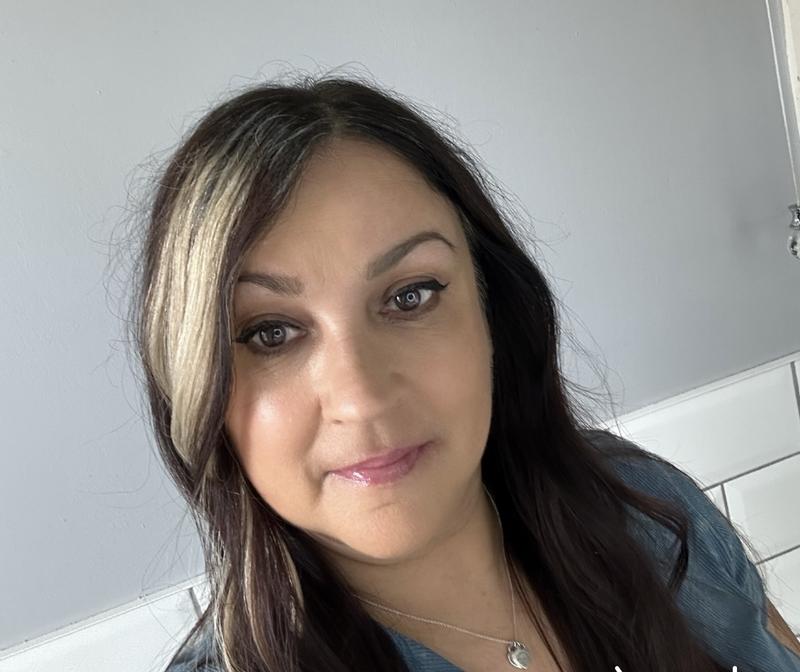 8 hour berry lip gloss