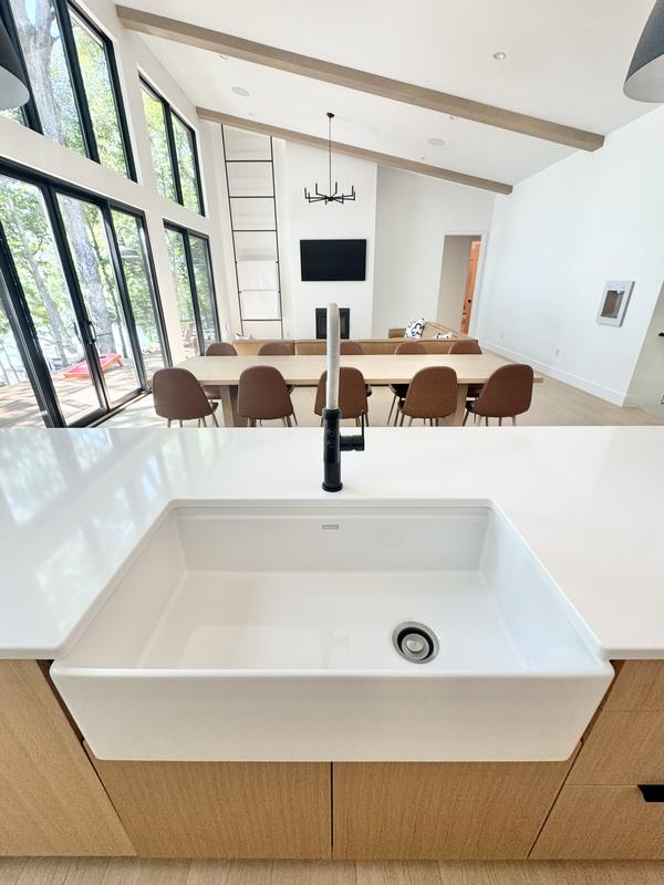 Elkay Fireclay 36 x 18.8 x 9.6 Single Apron Sink Kit White | Elkay