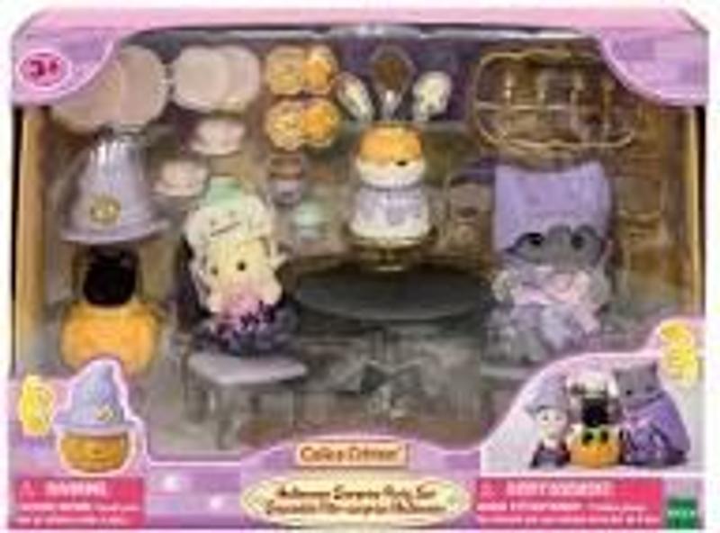 Calico Critters Halloween Surprise Party Set by EPOCH EVERLASTING