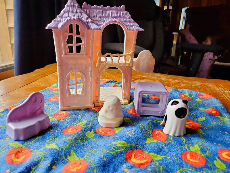 Calico Critters Spooky Surprise House