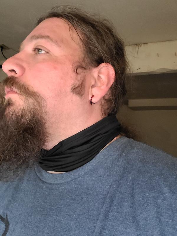 Works well around the neck for protection from the sun and to keep cool when wet.
