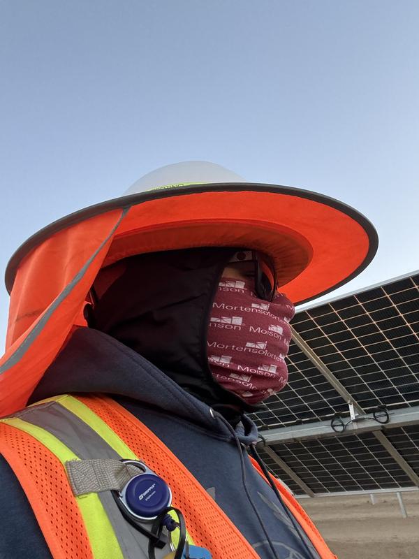 Staying warm in 43 degree weather 👍🏽