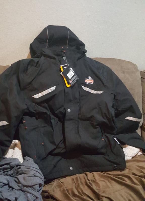 Great jacket that will keep you warm and is extrem