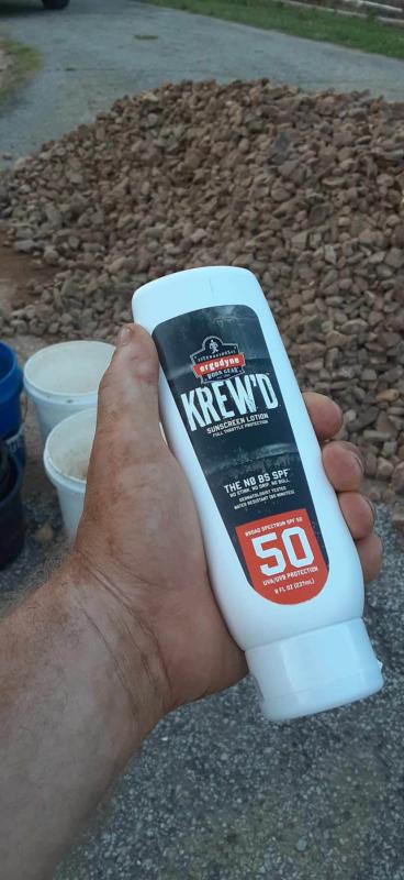 Hot rocks, hot sun, no burn.