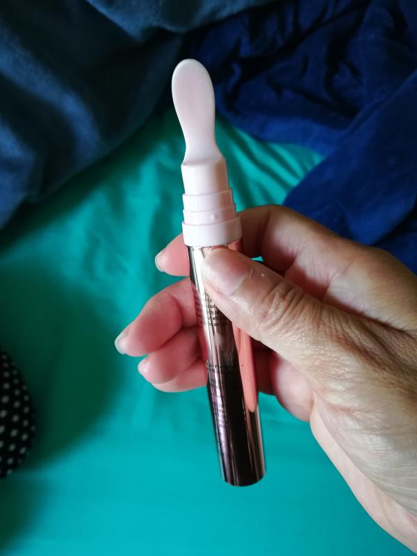 Customer photo for "Unique applicator!"