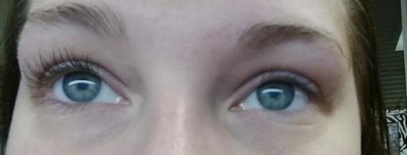 My right eye is done with the separator side. Left no make-up