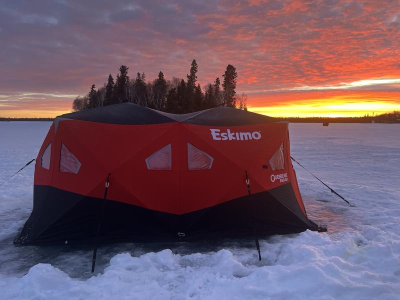 ESKIMO OUTBREAK 850XD POP-UP PORTABLE INSULATED ICE FISHING SHELTER - Able  Auctions