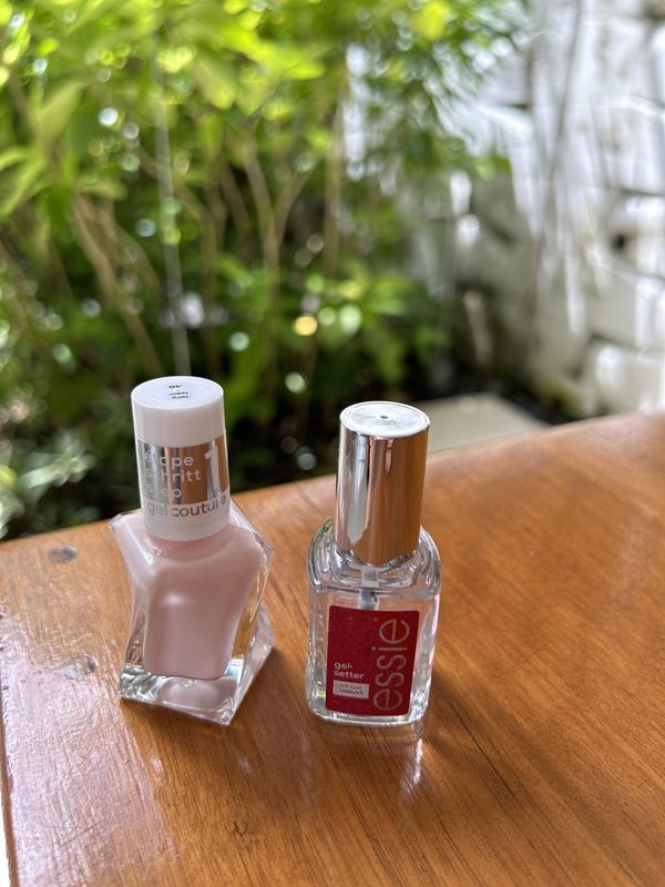 Essie Gel Couture in Fairy Tailor & Essie Gel Setter Top Coat