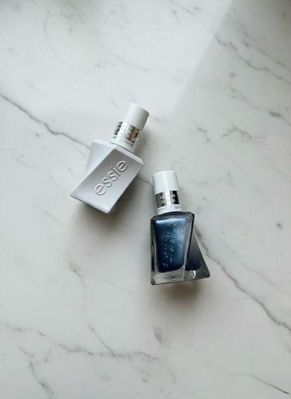 Customer carousel item 12.