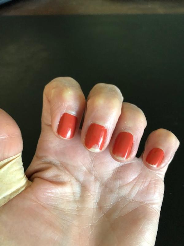 strong at 1% - spiced coral quick dry nail polish - essie